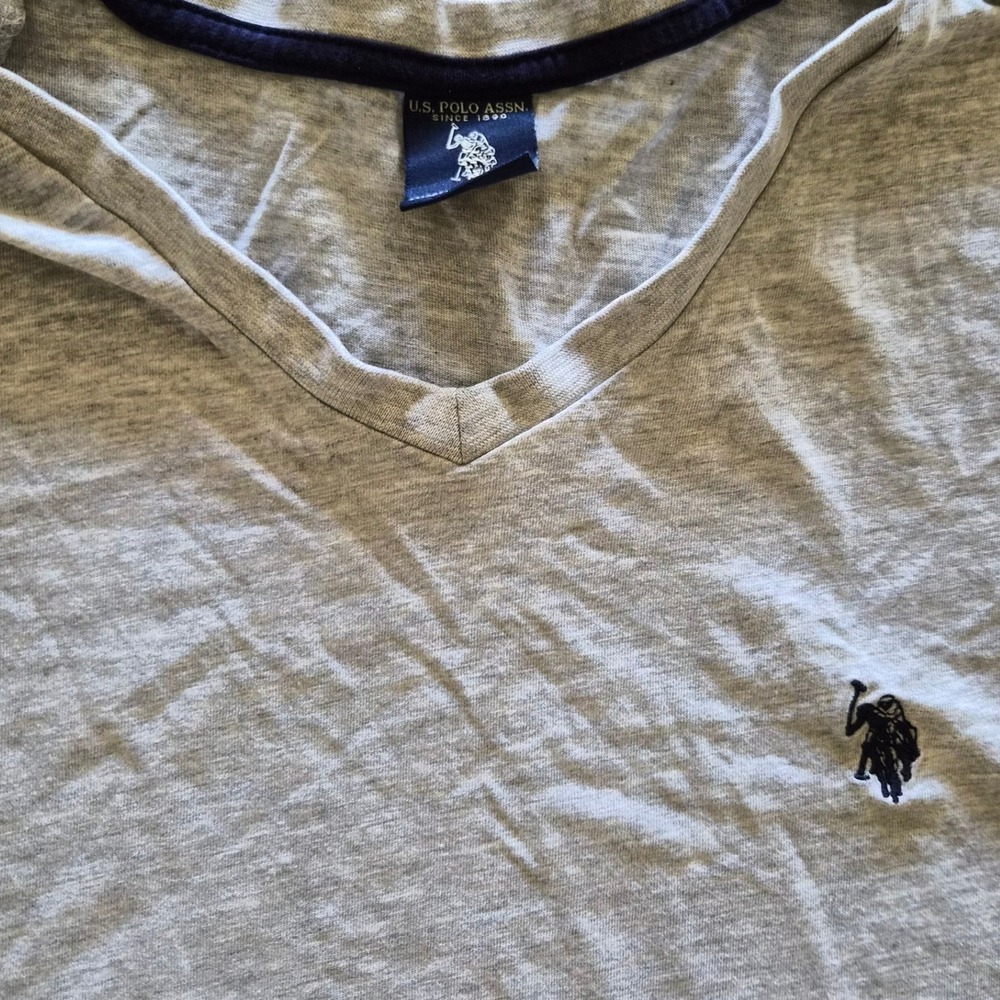 US Polo Assn Mens XL V-Neck T-Shirt Heather Gray Short Sleeve Logo Tee - Picture 2 of 4